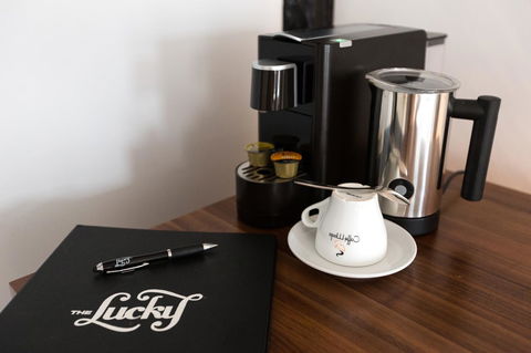 The Lucky Hotel - Hobart Tourism 9