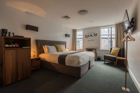 The Lucky Hotel - Hobart Tourism 35