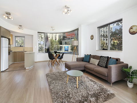 Lower Bridge And Sails - Executive 2BR Darlinghurst Apartment With Balcony And Rooftop Views - Tourism TAS 0