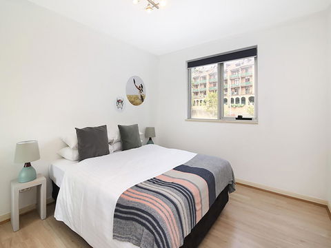 Lower Bridge And Sails - Executive 2BR Darlinghurst Apartment With Balcony And Rooftop Views - Tourism TAS 7