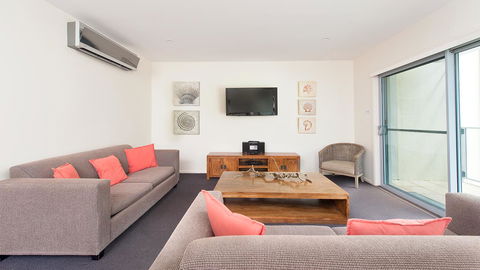 Pacific Blue, Salamander Bay - Tourism TAS 27