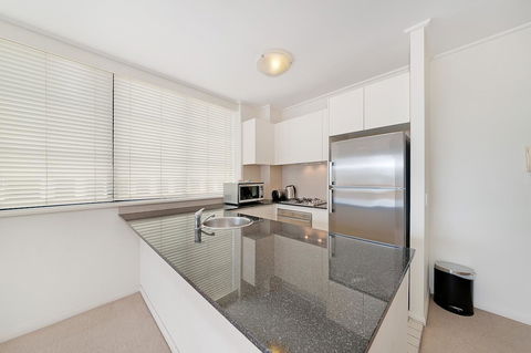 Wyndel Apartments - Apex North Sydney - Hobart Tourism 5