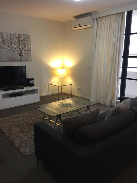 Wyndel Apartments - Apex North Sydney - Hobart Tourism 18