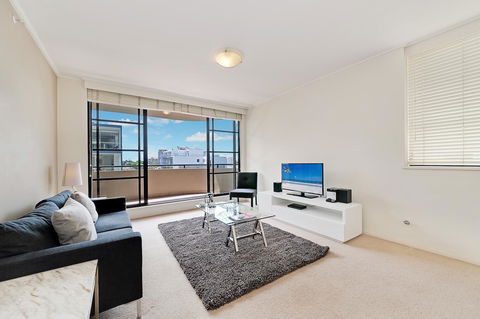 Wyndel Apartments - Apex North Sydney - Hobart Tourism 6