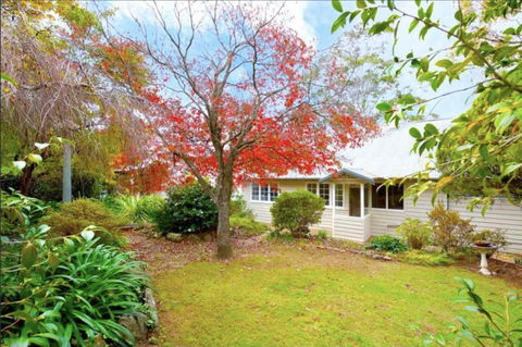 Dangal Gardens - Hobart Tourism 15