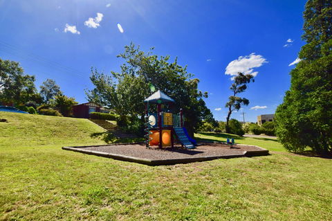 Dangal Gardens - Hobart Tourism 29