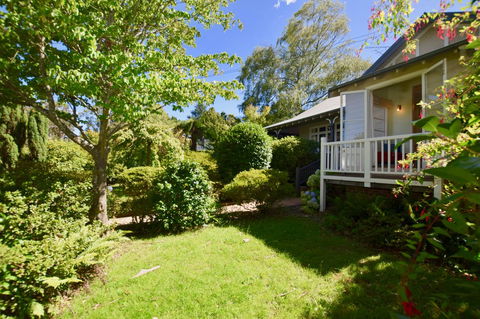 Dangal Gardens - Hobart Tourism 23