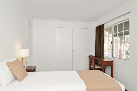 Wollongbar Motel - Hobart Tourism 36