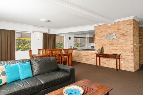 Wollongbar Motel - Hobart Tourism 22