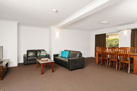 Wollongbar Motel - Hobart Tourism 28