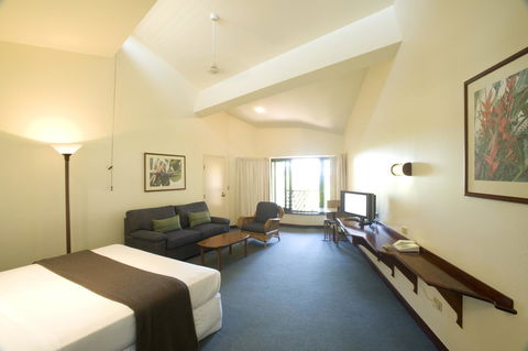 Beach Hotel Resort - Hobart Tourism 24