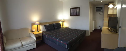 Cooma Motor Lodge Motel - Hobart Tourism 7