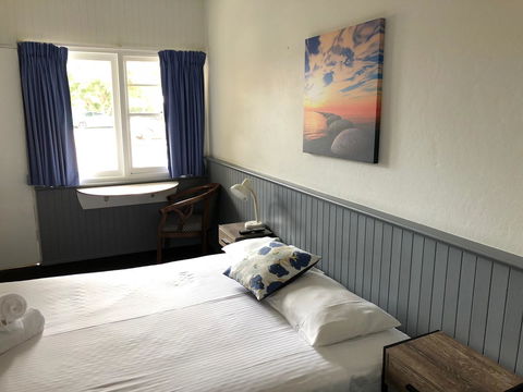 Squid\'s Ink Motel - Hobart Tourism 28