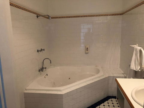 Squid\'s Ink Motel - Hobart Tourism 37