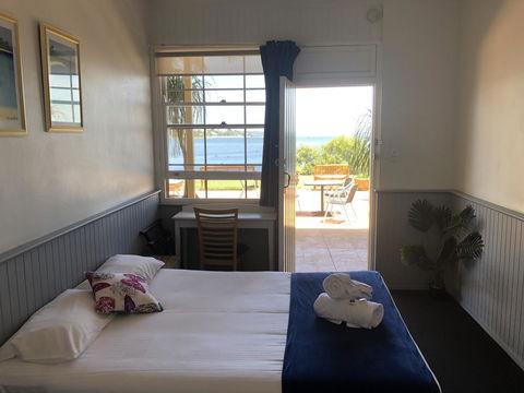 Squid\'s Ink Motel - Hobart Tourism 13