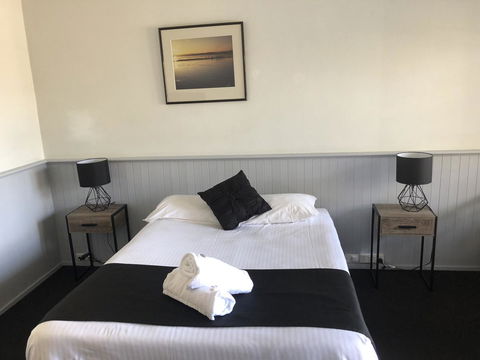 Squid\'s Ink Motel - Hobart Tourism 38