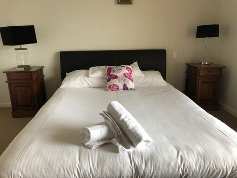 Squid\'s Ink Motel - Hobart Tourism 22