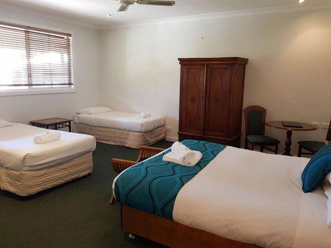 Squid\'s Ink Motel - Hobart Tourism 9