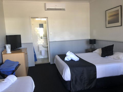 Squid\'s Ink Motel - Hobart Tourism 39
