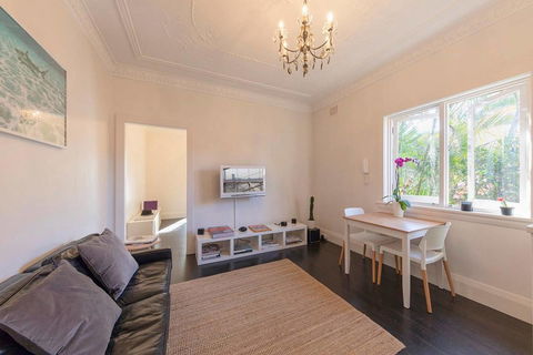 BONDI BEACH PRIME 1 Bedroom + Sunroom - Hobart Tourism 3