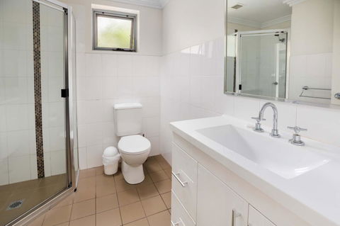Bluegum Apartments Newcastle - Tourism TAS 21
