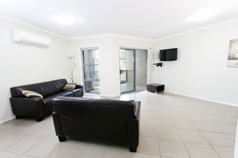 Bluegum Apartments Newcastle - Tourism TAS 8