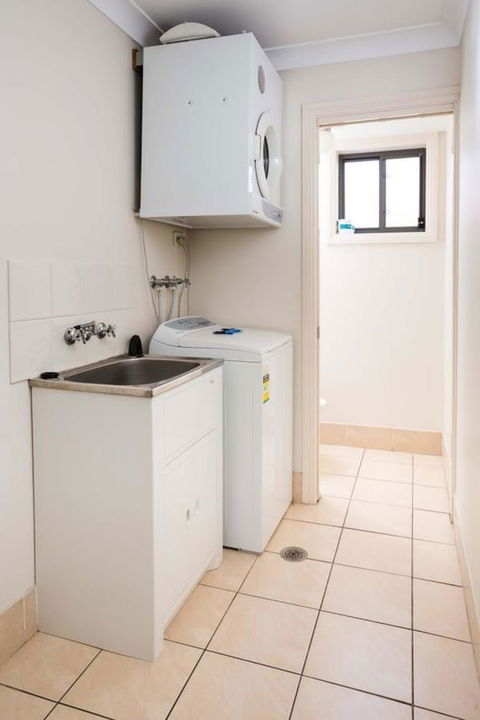 Bluegum Apartments Newcastle - Tourism TAS 13