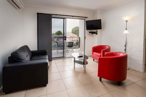 Bluegum Apartments Newcastle - Tourism TAS 25