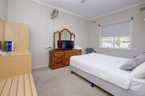 Lakes And Ocean Hotel Forster - Hobart Tourism 3
