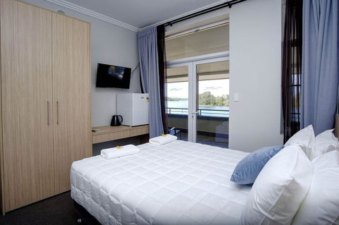Lakes And Ocean Hotel Forster - Hobart Tourism 30