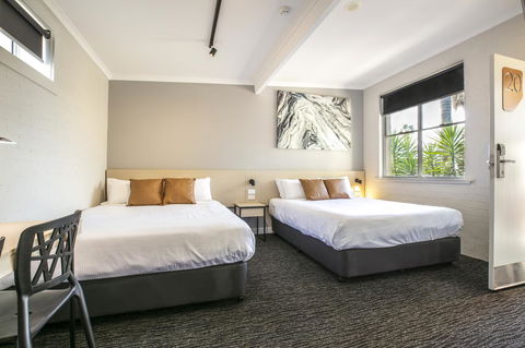 Nightcap At Colyton Hotel - Tourism TAS 24