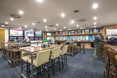Nightcap At Colyton Hotel - Tourism TAS 7