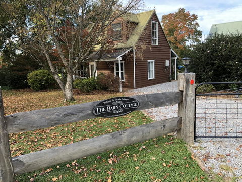 Arcadia - The Barn Cottage & Rosehill Cottage - Hobart Tourism 1