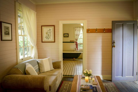 Arcadia - The Barn Cottage & Rosehill Cottage - Hobart Tourism 20