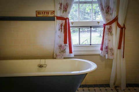 Arcadia - The Barn Cottage & Rosehill Cottage - Hobart Tourism 18
