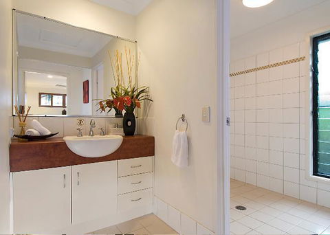 Suranadi Beach House 1 - Hobart Tourism 1