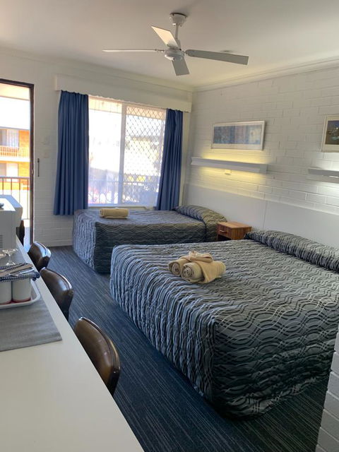 Coastal Bay Motel - Tourism TAS 32