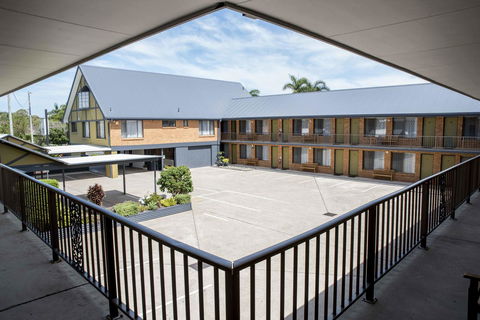 Coastal Bay Motel - Tourism TAS 36