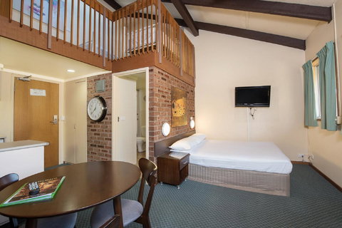 Alpine Gables - Hobart Tourism 16