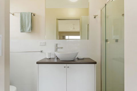 Baywatch Apartments Merimbula - Hobart Tourism 12