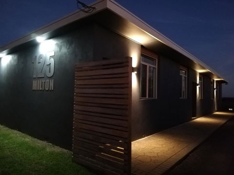 125 Milton - Hobart Tourism 12