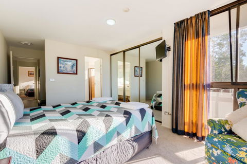 Pacific Towers Beach Resort - Tourism TAS 27