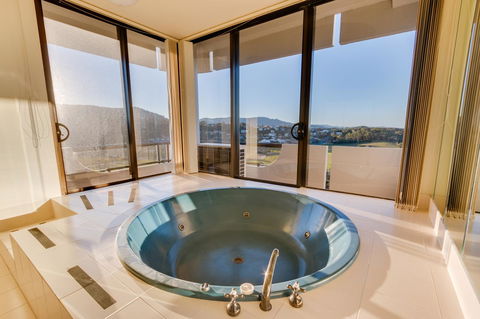Pacific Towers Beach Resort - Tourism TAS 21