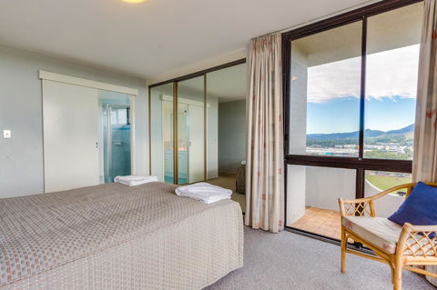 Pacific Towers Beach Resort - Tourism TAS 35