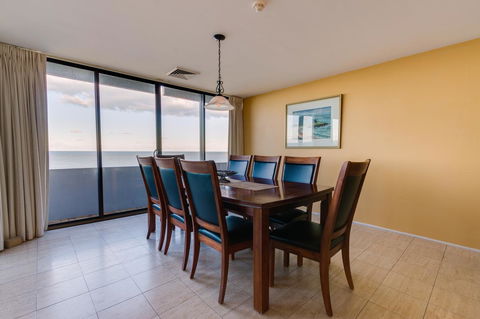 Pacific Towers Beach Resort - Tourism TAS 24