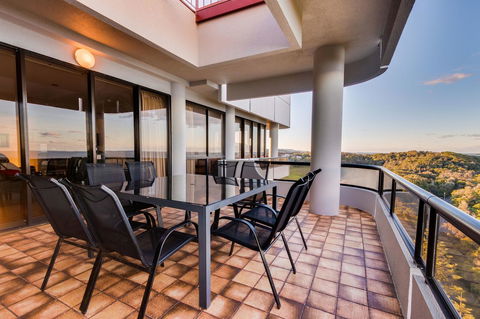 Pacific Towers Beach Resort - Tourism TAS 12