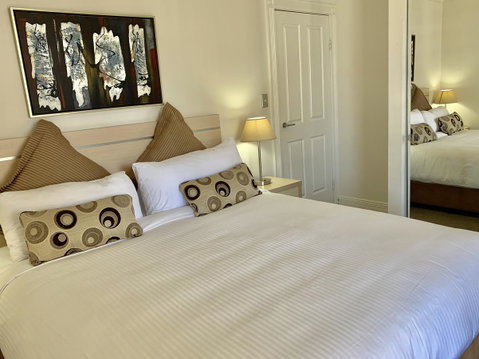 Castle Serviced Apartments - Tourism TAS 7