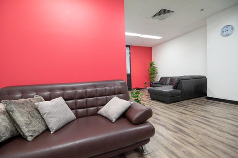 Castle Serviced Apartments - Tourism TAS 24
