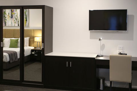 Best Western Plus Bolton On The Park - Tourism TAS 13