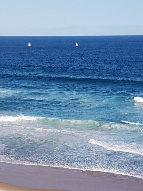 Arena Luxury Beachfront Apartment - Tourism TAS 21